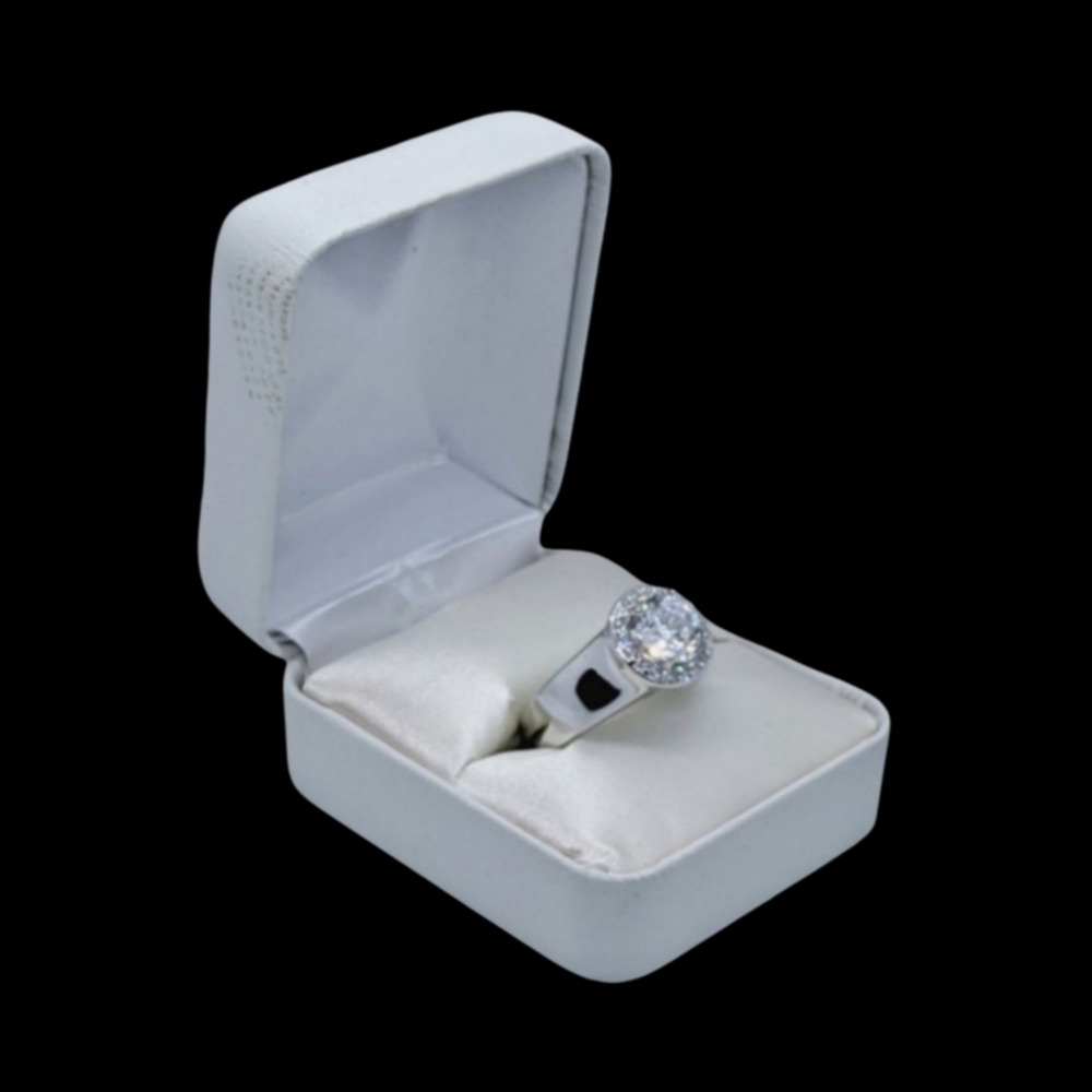 Sterling Silver CZ Ring. Stamped "CZ 925" Size 8. NWOT
